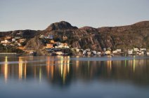 Escena costera del distrito de Battery en Saint Johns, Terranova y Labrador, Canadá . - foto de stock