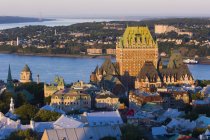 Vista de alto ángulo de los edificios del casco antiguo de Quebec, Quebec, Canadá . - foto de stock