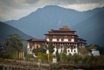 Residencia de invierno Punakha Dzong del Cuerpo Monástico Central de Bután en Punakha, Bután
. — Stock Photo