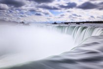 Vista panoramica delle Cascate del Ferro di Cavallo delle Cascate del Niagara, Ontario, Canada — Foto stock