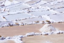 Manadas naturales de minas de sal de Maras, Región del Cuzco, Perú - foto de stock