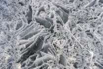 Modello di ghiaccio di superficie del lago congelato, cornice completa — Foto stock