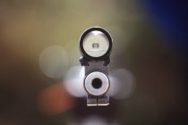 Rifle barrel aiming straight ahead, close-up — Stock Photo