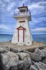 Lions Head Lighthouse on Georgian Bay, Bruce Peninsula, Ontário, Canadá . — Fotografia de Stock
