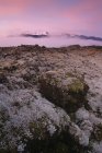 Nisgaa меморіальний лави Ліжко Провінційний парк з лишайниками інкрустований порід на світанку, Британська Колумбія, Канада. — стокове фото