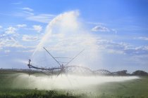 Center pivot water irrigation near Lethbridge, Alberta, Canada — Stock Photo