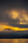 Схід сонця на Кубок протока, всередині проїзд, Британська Колумбія — стокове фото