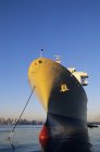 Свіжою фарбою танкер у вході порту Burrard, Ванкувер, Британська Колумбія, Канада. — стокове фото