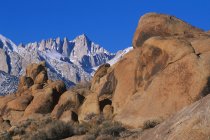 Alabama Hills and Mount Whitney in Owens Valley, California, USA — Stock Photo