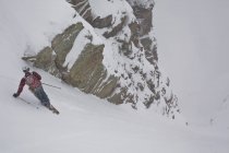 Чоловічий беккантрі лижник, катання на лижах на горі храму, озеро Луїзи, Banff Національний парк, Альберта, Канада — стокове фото