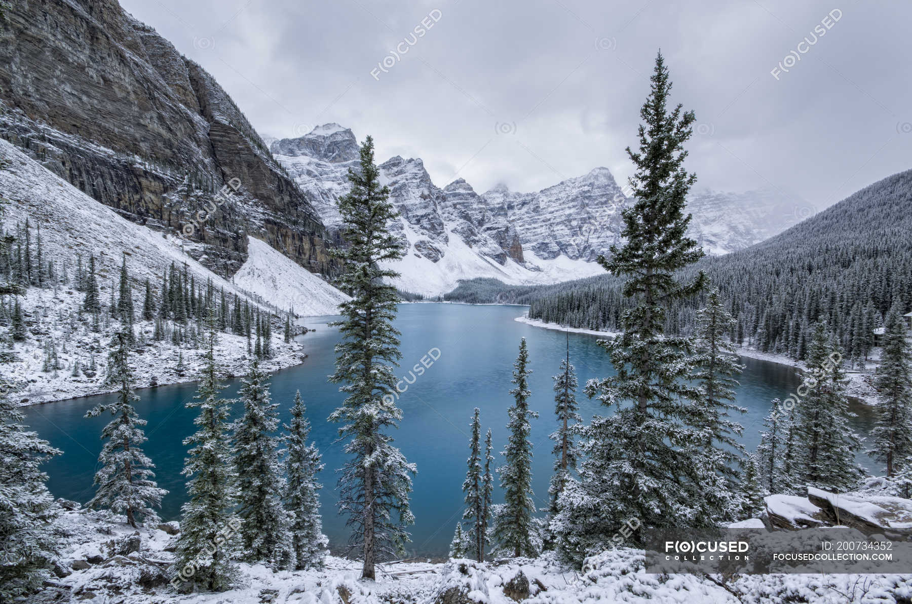 Moraine Lake and Valley of Ten Peaks in winter, Banff National Park, Alberta, Canada. — UNESCO