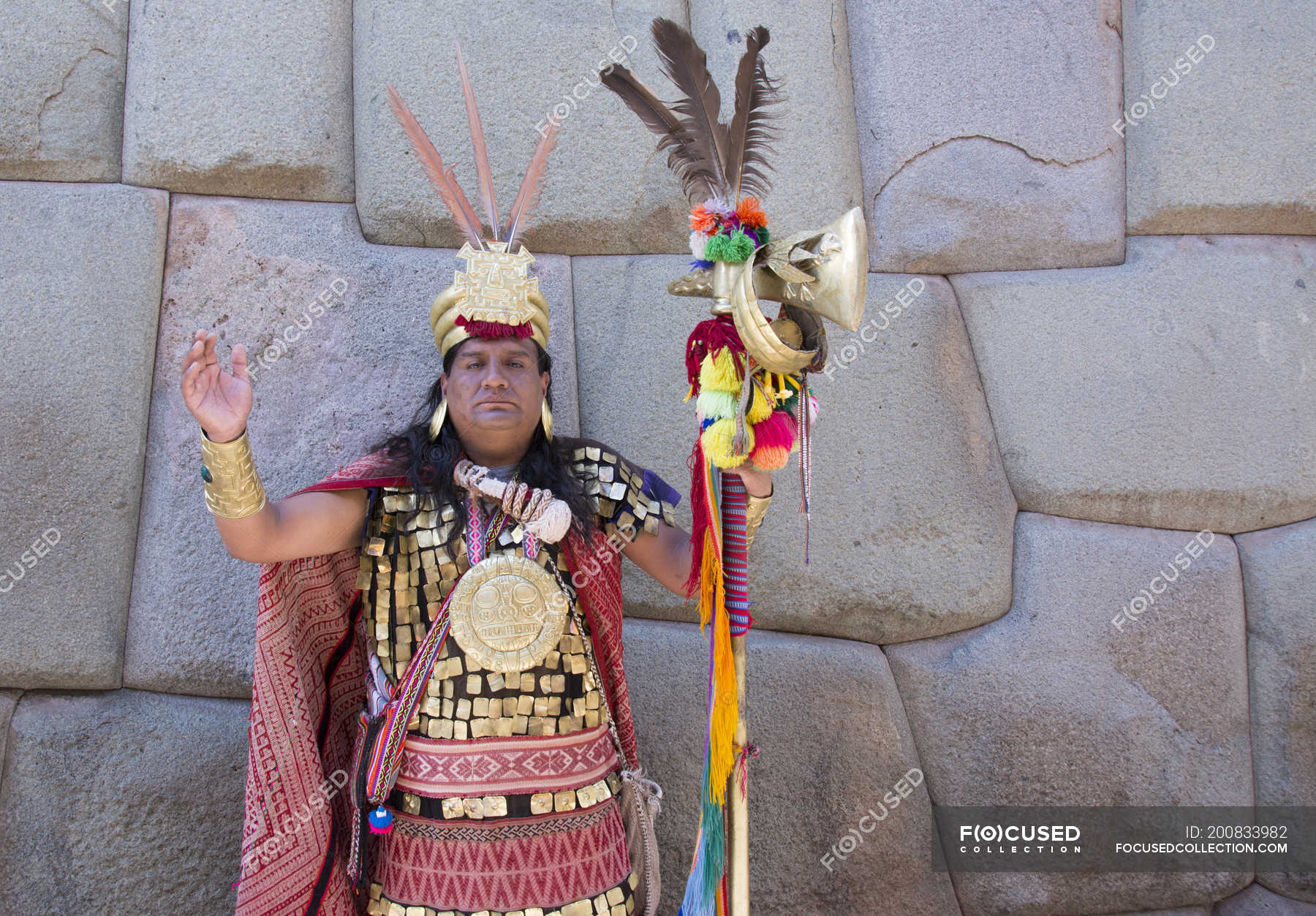 Local actor in traditional priest costume, Cuzco, Peru — peruvian, people - Stock Photo