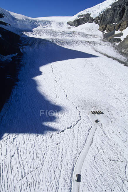 Vista aérea de Columbia Campos de hielo del Parque Nacional Jasper, Alberta, Canadá . - foto de stock