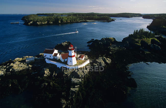 Vue aérienne du phare de Head Harbour, Campobello, Nouveau-Brunswick, Canada . — Photo de stock