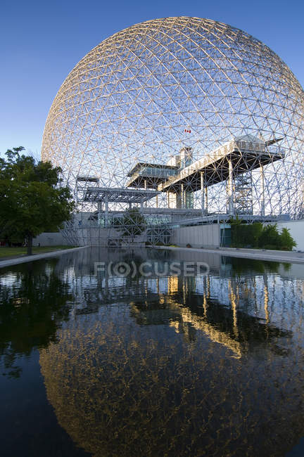 Cupola geodetica del museo della biosfera di Montreal, Québec, Canada . — Foto stock