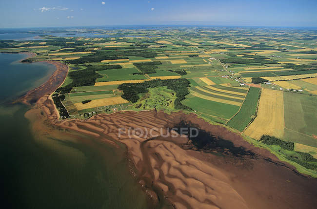 Vista aérea das terras agrícolas da Ilha do Príncipe Eduardo, Canadá
. — Fotografia de Stock