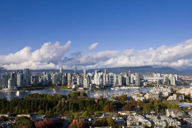 City skyline with stadium at False Creek, Vancouver, British Columbia, Canada — Stock Photo