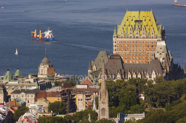 Vista de alto ângulo de edifícios da cidade velha de Quebec, Quebec, Canadá . — Fotografia de Stock