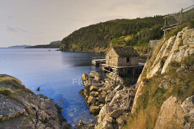 Wooden hut at coast of Bonaventure, Newfoundland, Canada. — Stock Photo