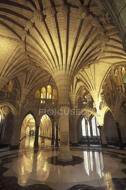 Foyer do edifício do Parlamento em Ottawa, Ontário, Canadá . — Fotografia de Stock