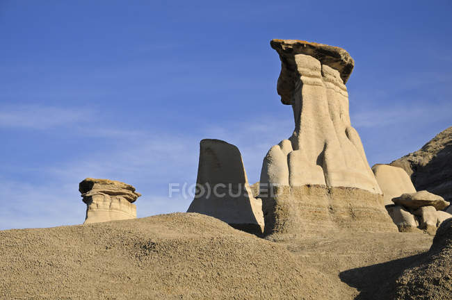 Hoodoos rock formations in Badlands, Willow Creek, Drumheller, Alberta, Canada — Stock Photo