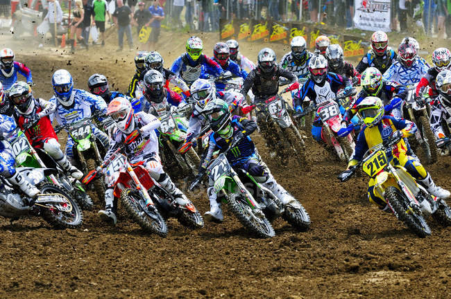 Motocross action at start of race during Monster Energy Motocross Nationals at Wastelands Track in Nanaimo, Canada. — Stock Photo