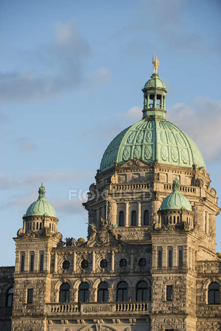 British Columbia Parliament building dome, Victoria, British Columbia, Canadá - foto de stock