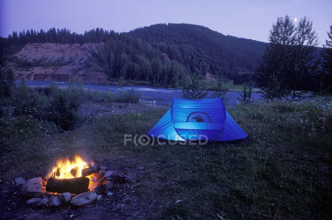 Camping at abandoned gold town, Cariboo Region, Quesnelle Forks, British Columbia, Canada. — Stock Photo