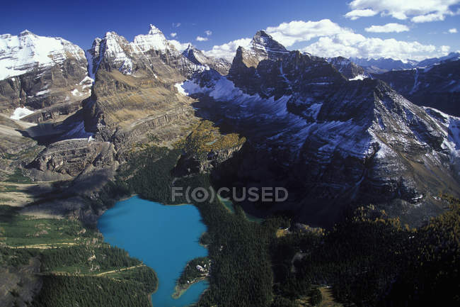 Aerial view of Lake Ohara in mountains of Yoho Provincial Park, British Columbia, Canada. — Stock Photo