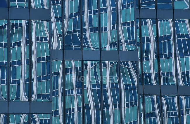 Torre di vetro facciata a molti piani di Vancouver, Columbia Britannica, Canada . — Foto stock
