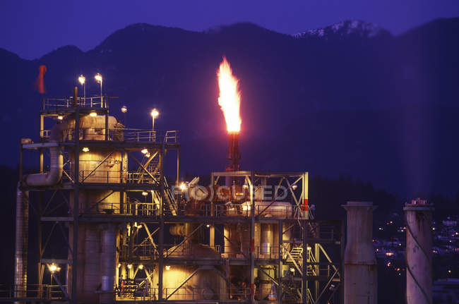 Building of oil refinery in Burnaby, Vancouver, British Columbia, Canada. — Stock Photo