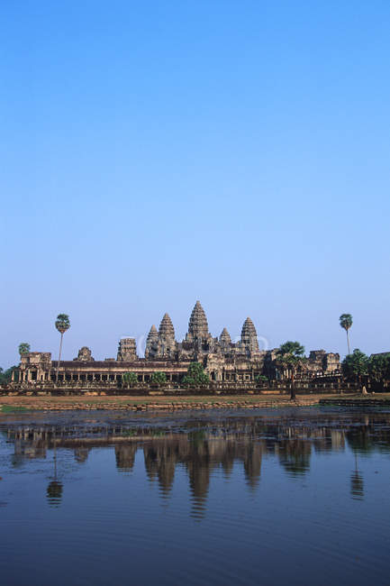 Lagoa reflectora do templo Angkor Wat, Siem Reap, Camboja — Fotografia de Stock