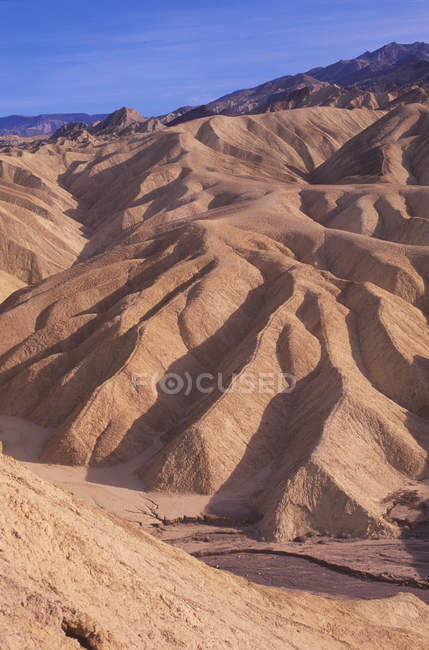 Patrón de erosión de Zabriske Point en arenisca, Monumento Nacional del Valle de la Muerte, California, EE.UU. - foto de stock
