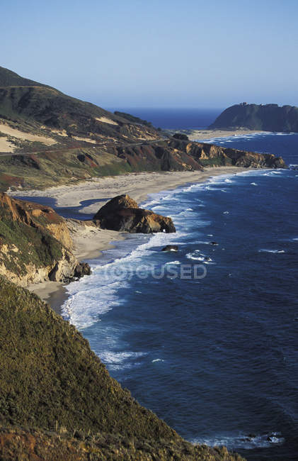 Línea costera cerca de Big Sur en California, Estados Unidos - foto de stock