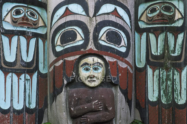 Totempfahl Detail in bight State historischen Park in Ketschikan, Alaska, USA — Stockfoto