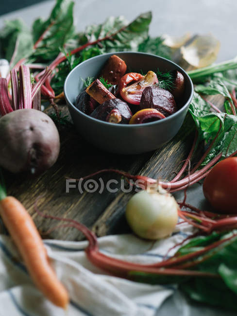 Verduras ecológicas asadas - foto de stock