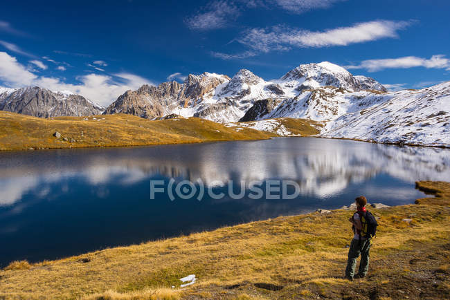 Explorando os Alpes na temporada de outono — Fotografia de Stock