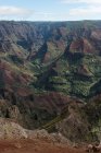 Mountain ranges in Na Pali Coast State Park on a sunny day — Stock Photo