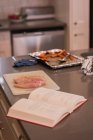 М'ясо-рецепт книга кухні в домашніх умовах — стокове фото