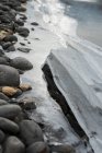 Mare ghiacciato durante l'inverno — Foto stock