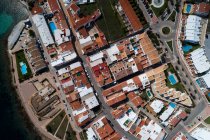 Vista aérea da paisagem urbana em um dia ensolarado — Fotografia de Stock
