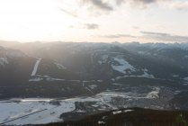 Montagna innevata durante l'inverno — Foto stock
