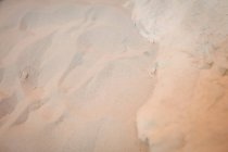 Крупный план песка на стекольном заводе — стоковое фото