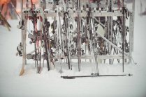 Ski equipment stored outside — Stock Photo