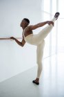 Ballerino practicing ballet dance in the studio — Stock Photo