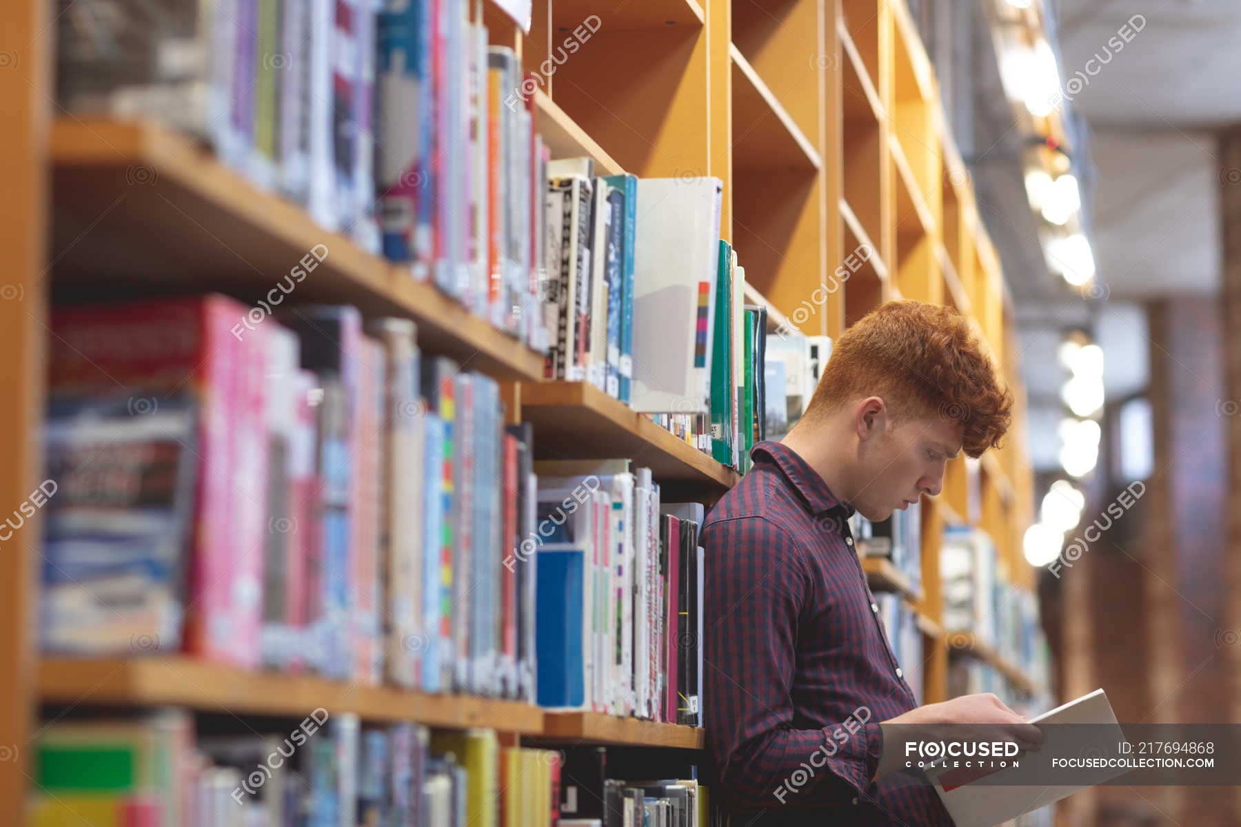 college students reading books