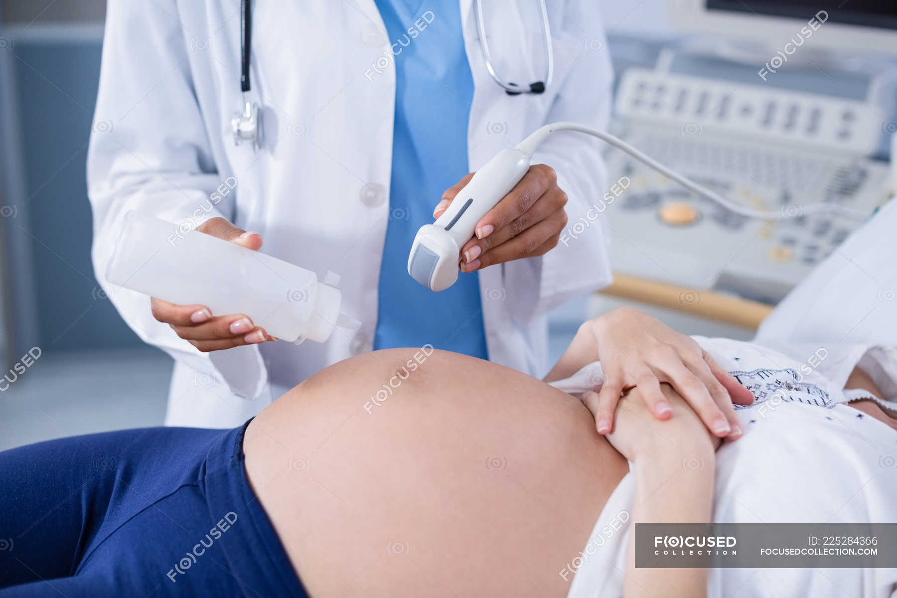 pregnant belly ultrasound