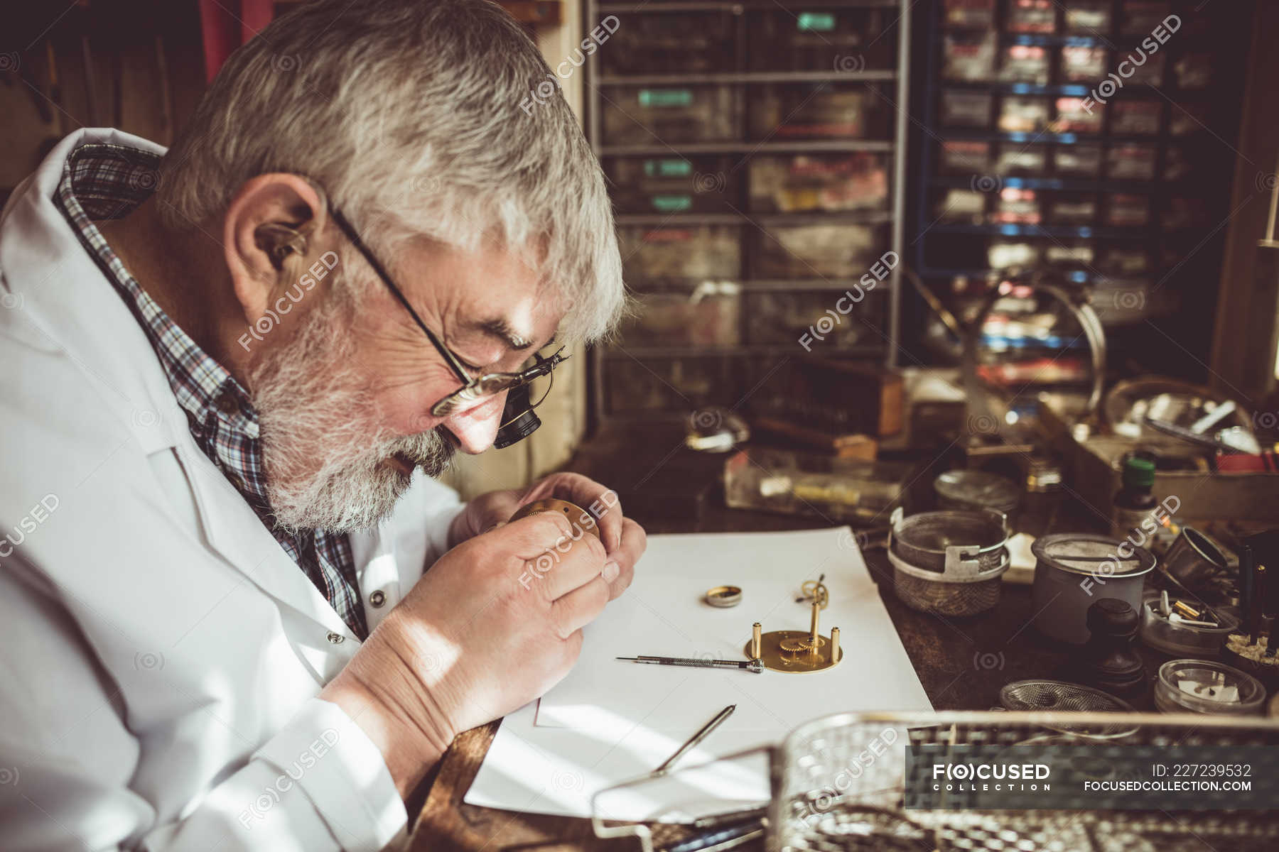 Часовщик картинки