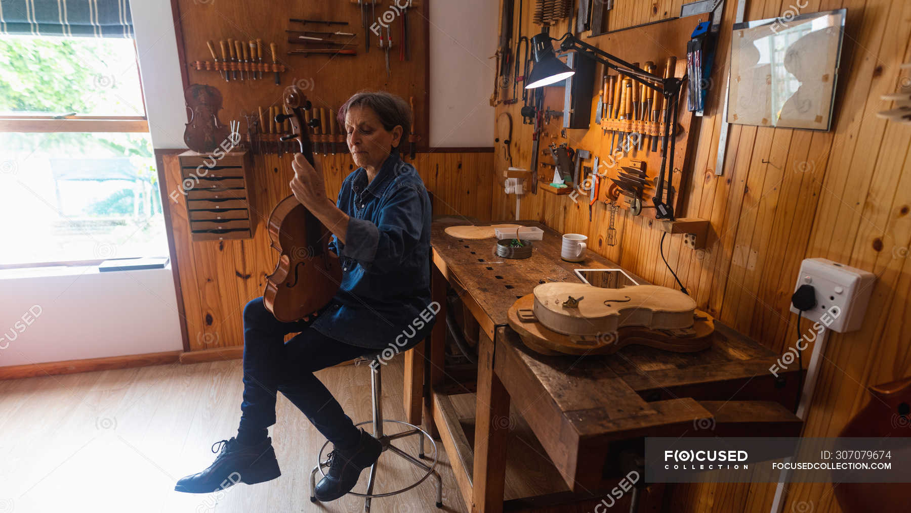 female luthiers