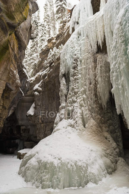 Rocky ice mountain during winter — Stock Photo